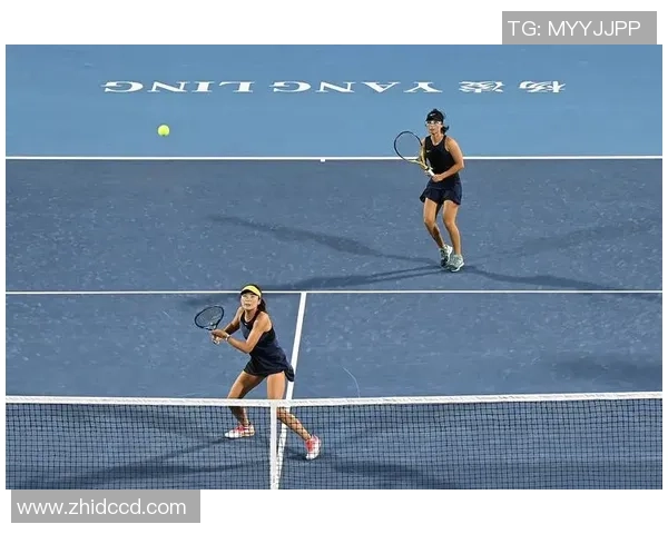 成都网球队的转型之路：从传统到现代的网球纪实探索与反思